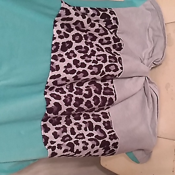 COEUR VOGUE Med Blue with Grey Leopard Design Tank Top - Picture 2 of 8